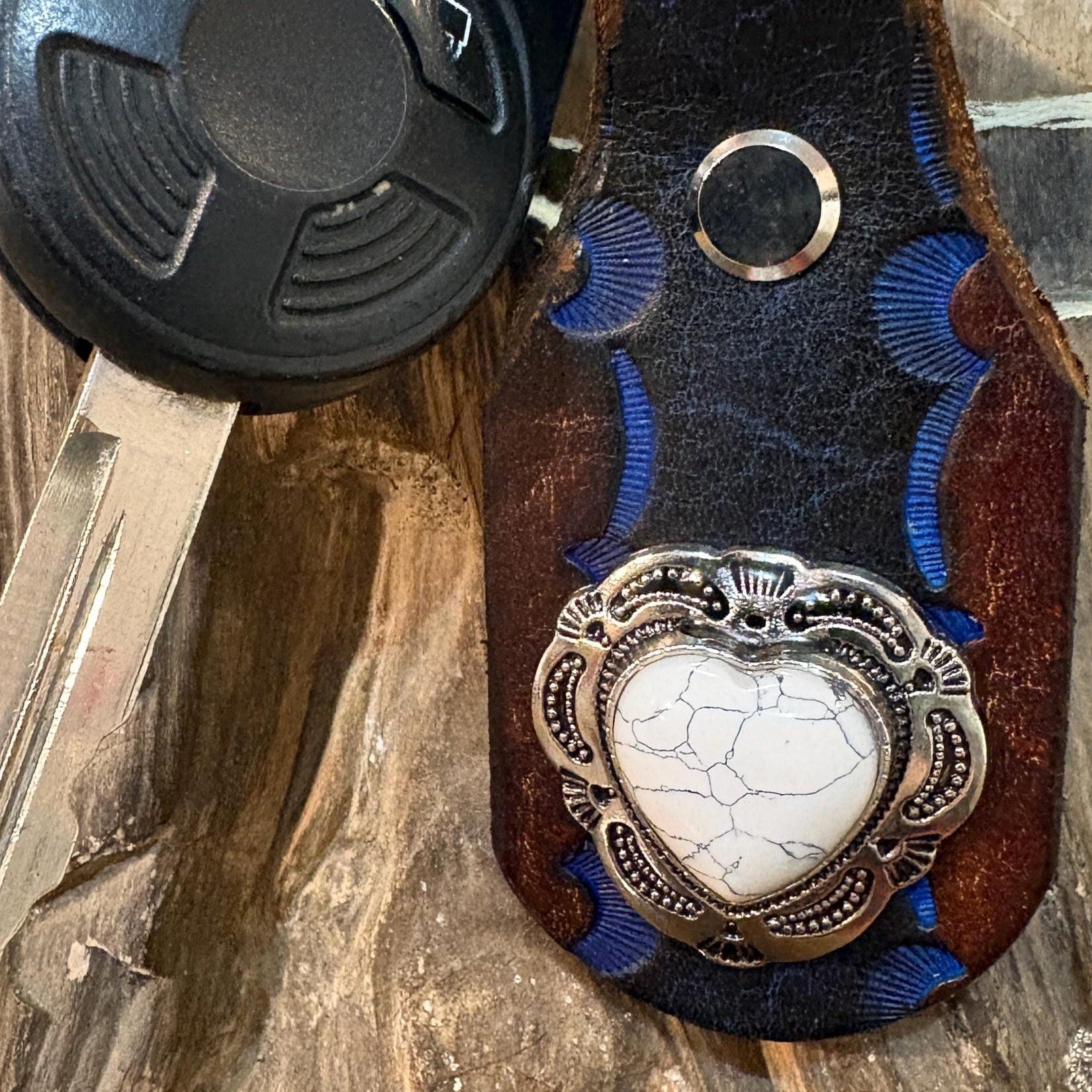 Heart keychain: Handmade Leather Key Fob, heart, handmade leather