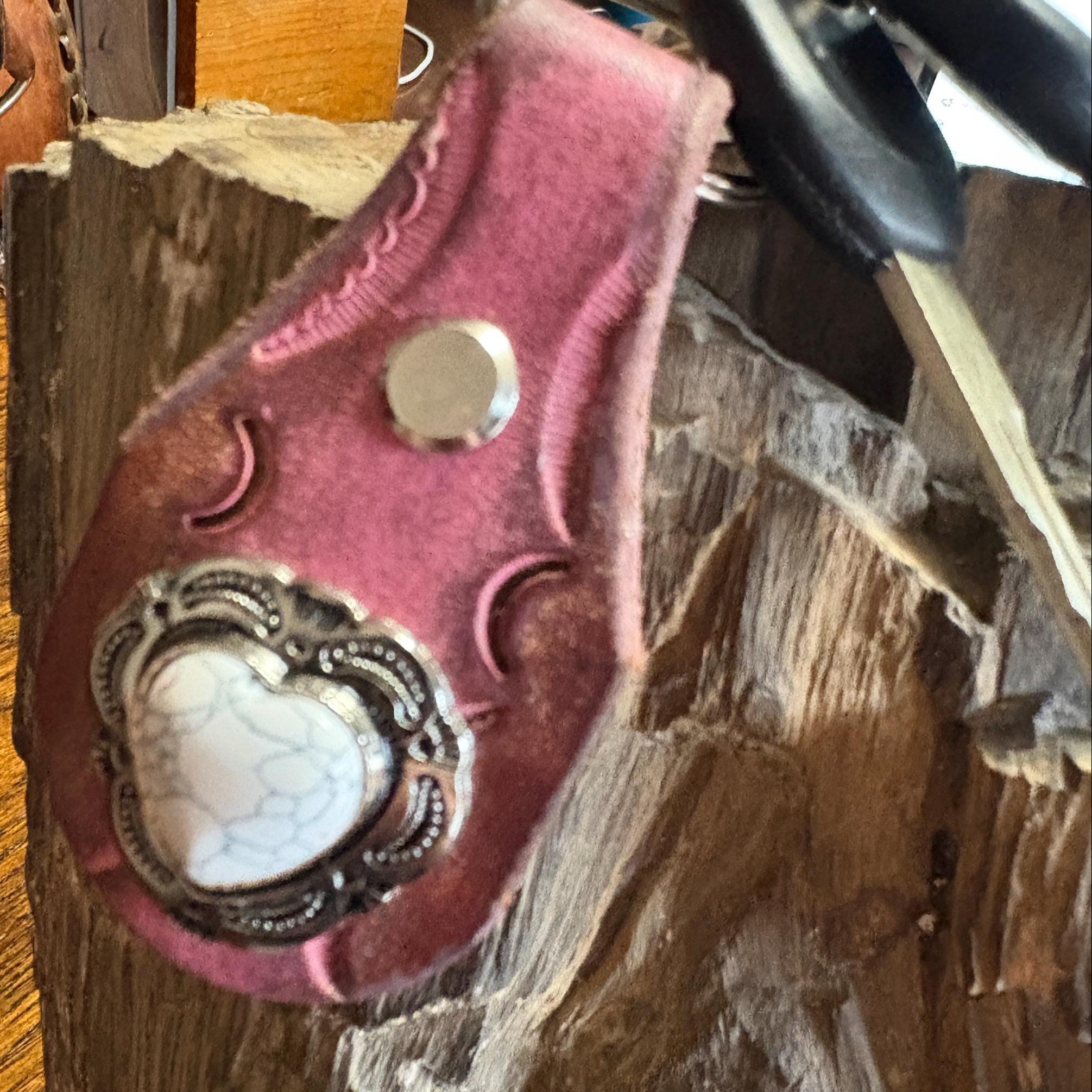 Heart keychain: White Turquoise Handmade Leather Keychain