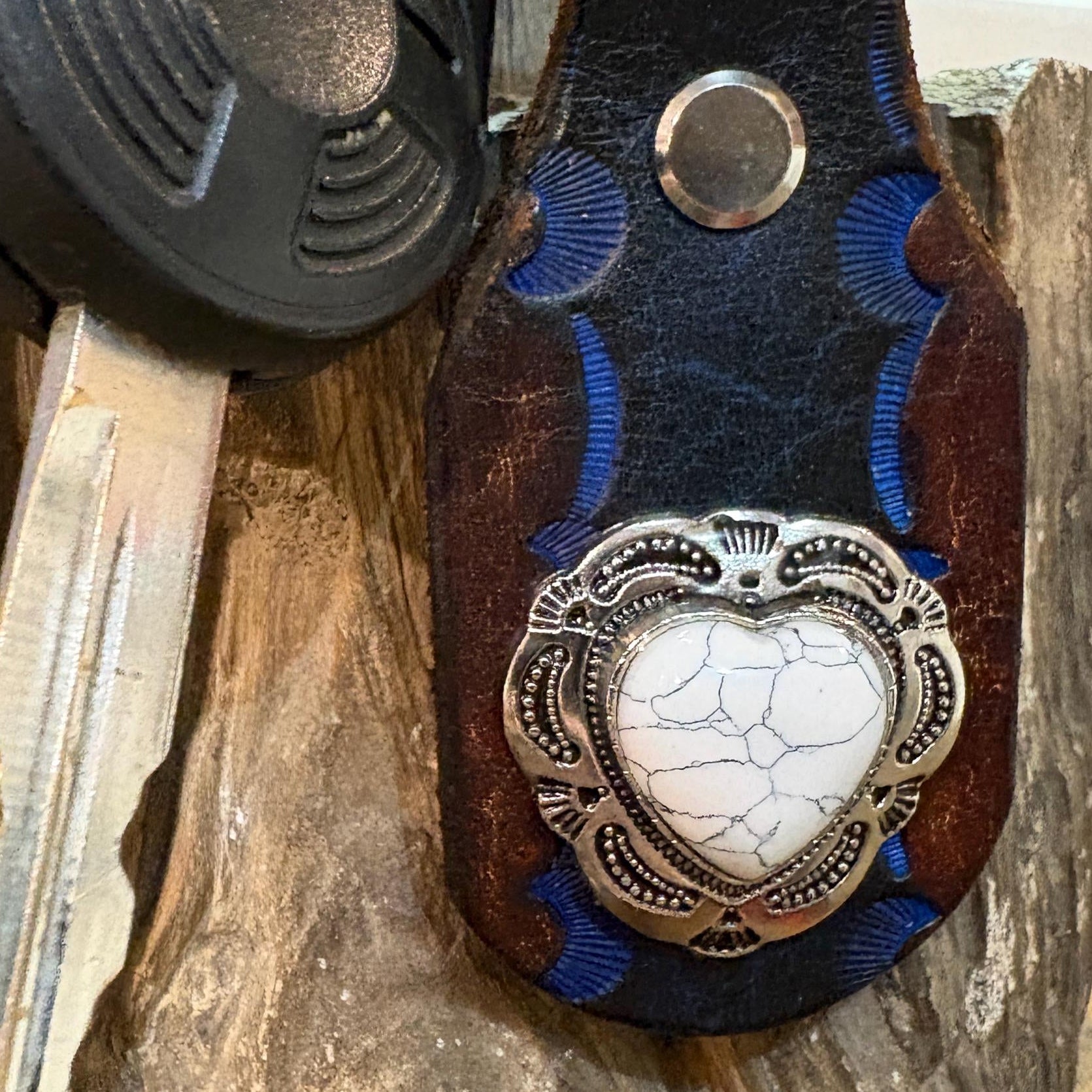 Heart keychain: Handmade Leather Key Fob, heart, handmade leather